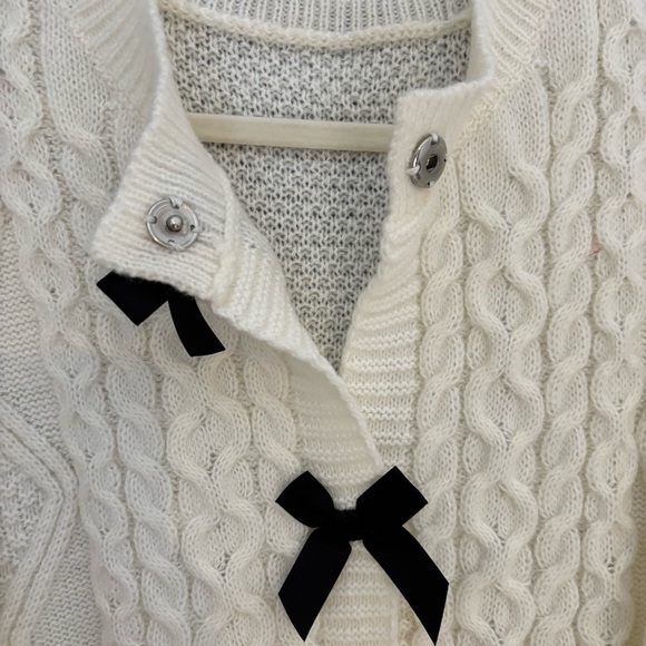Chunky Knit Bow Sweater Cardigan - Picture 2 of 3